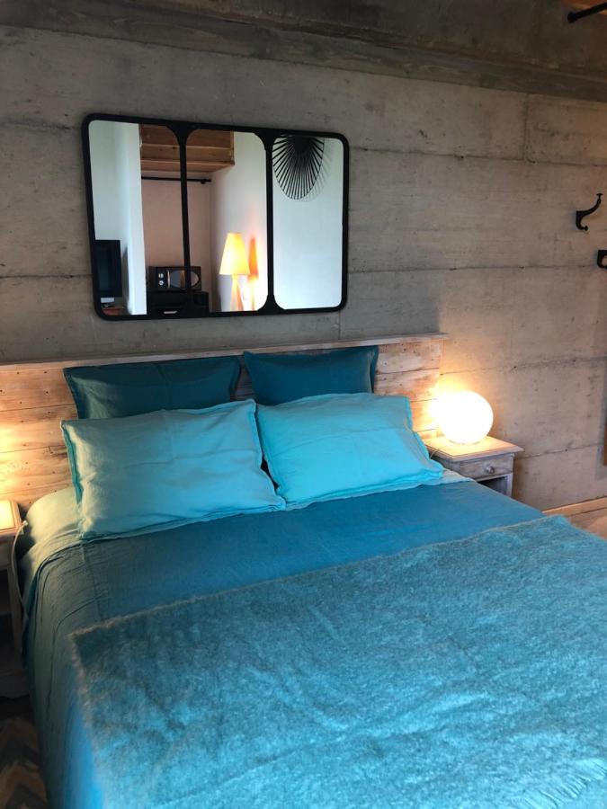 オルシーヌ Cote Puy-De Dome Bed & Breakfast エクステリア 写真